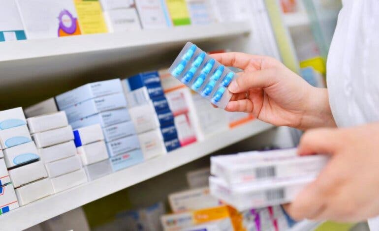 Los farmacéuticos de Guadalajara advierten que algunos medicamentos pueden agravar los efectos del calor