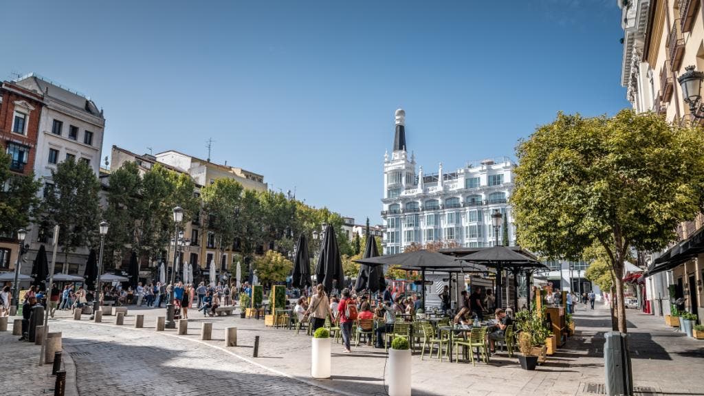 La Comunidad de Madrid amplía desde hoy los horarios del ocio y la restauración 