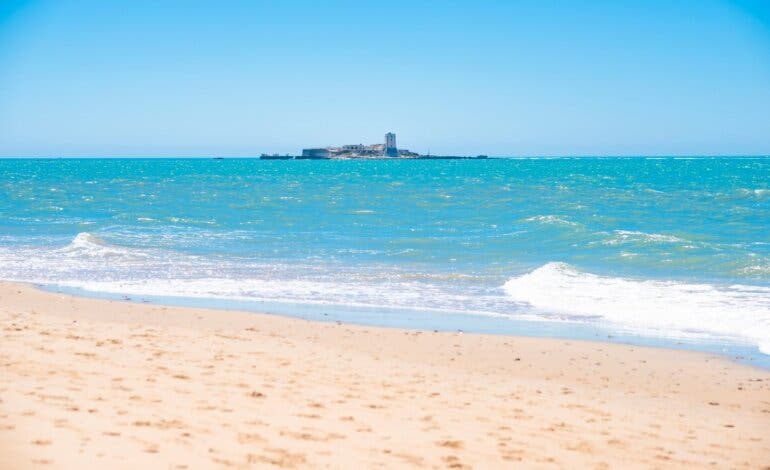 España sigue siendo líder mundial en playas con 621 banderas azules