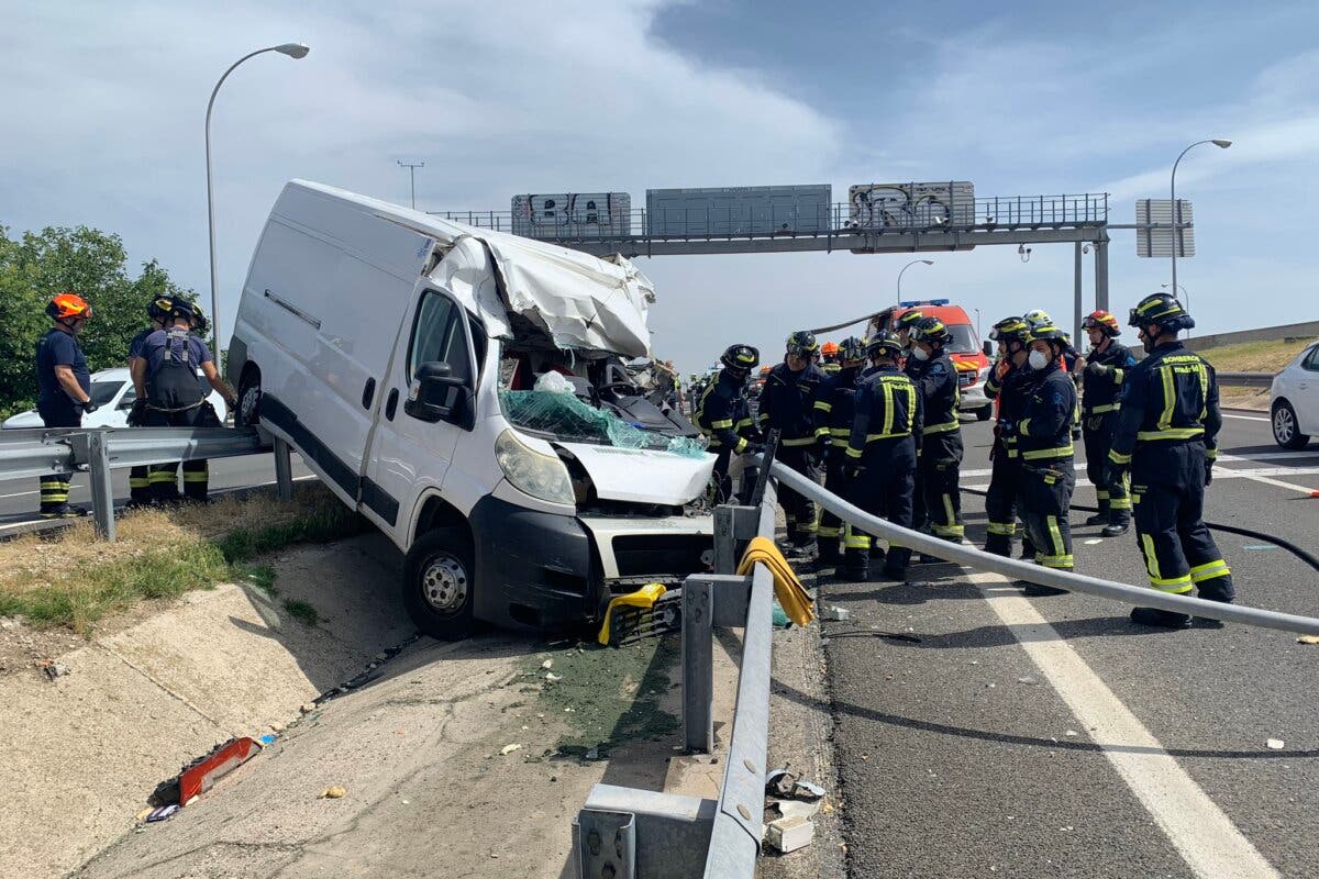 Muere una mujer de 60 años tras sufrir un accidente en la A-4