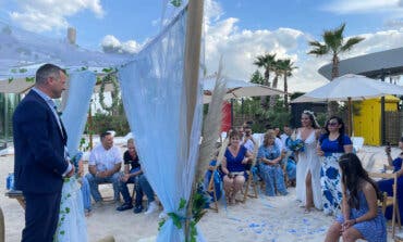 Oasiz Madrid en Torrejón de Ardoz acoge la primera boda civil en su playa