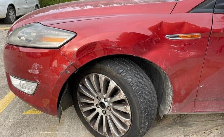 Un conductor ebrio provoca un accidente en Coslada y agrede a tres policías locales  