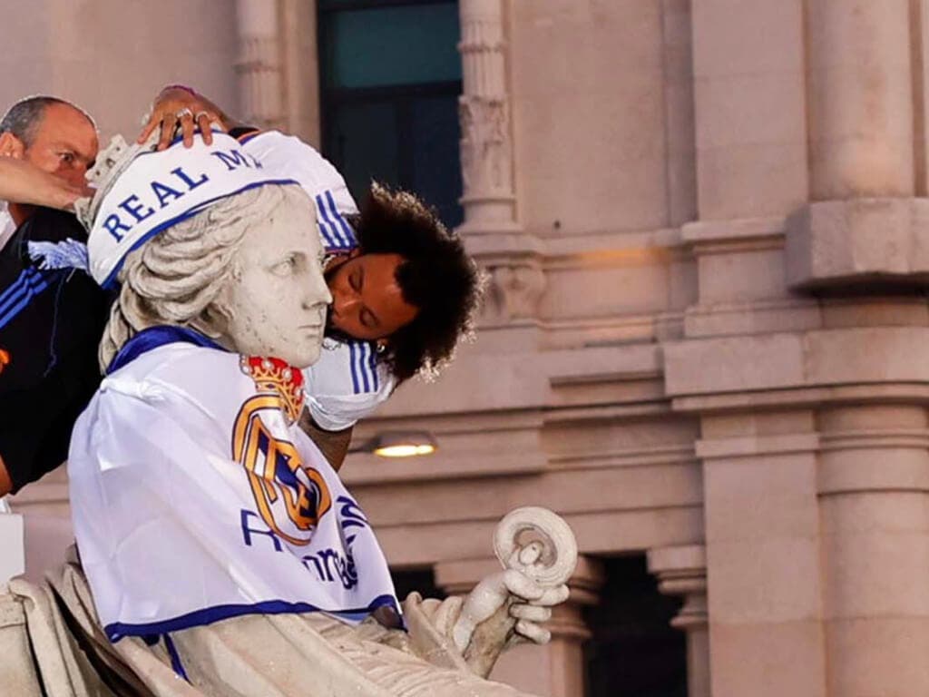 El Real Madrid celebró en Cibeles su 35 Liga 