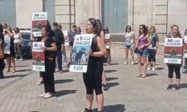 Protesta en San Fernando de Henares contra el regreso de los festejos taurinos 