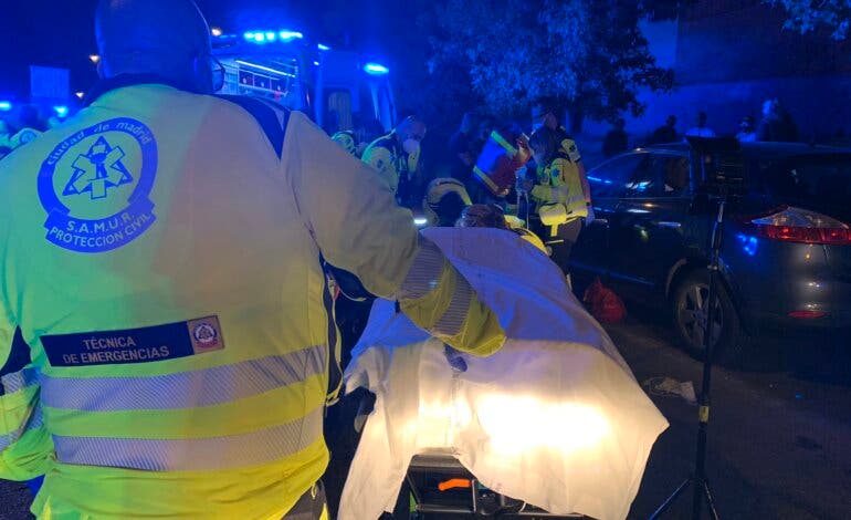 Muy grave un joven tras chocar en monopatín contra un autobús de la EMT