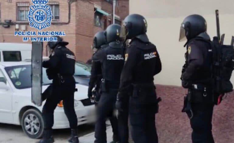 Detenidos siete menores de los Trinitarios por el crimen de Villaverde