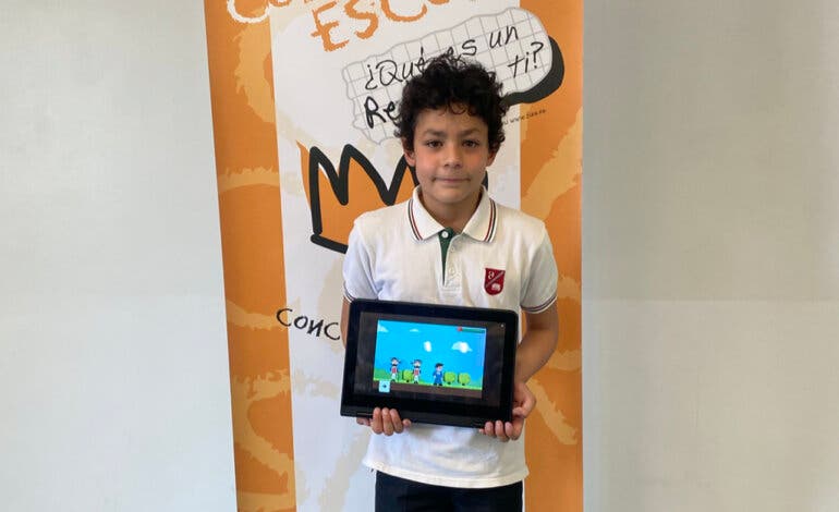 Un niño de Paracuellos crea un videojuego sobre el rey que presentará a Felipe VI en persona 