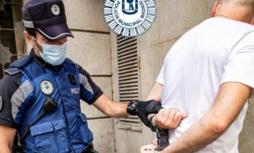 Detenido un taxista circulando por Madrid sin carnet y positivo en drogas y alcohol