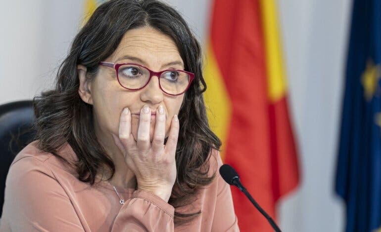 Oltra descarta dimitir tras su imputación y el socialista Puig no la cesa