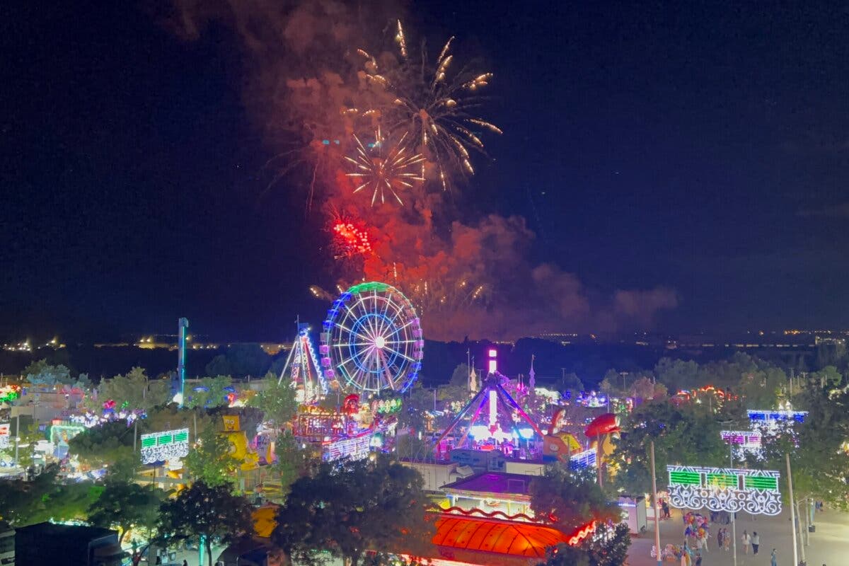 Espectaculares imágenes de los fuegos artificiales de Torrejón de Ardoz en las Fiestas Populares