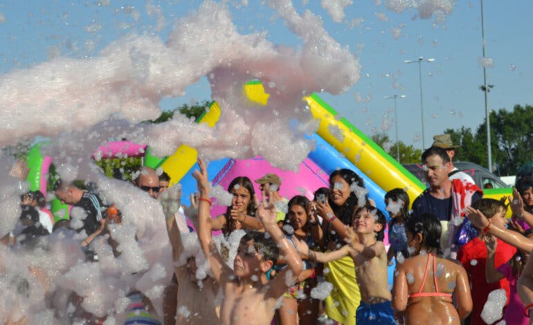 Torrejón de Ardoz: La Fiesta de la Espuma vuelve a Parque Corredor 