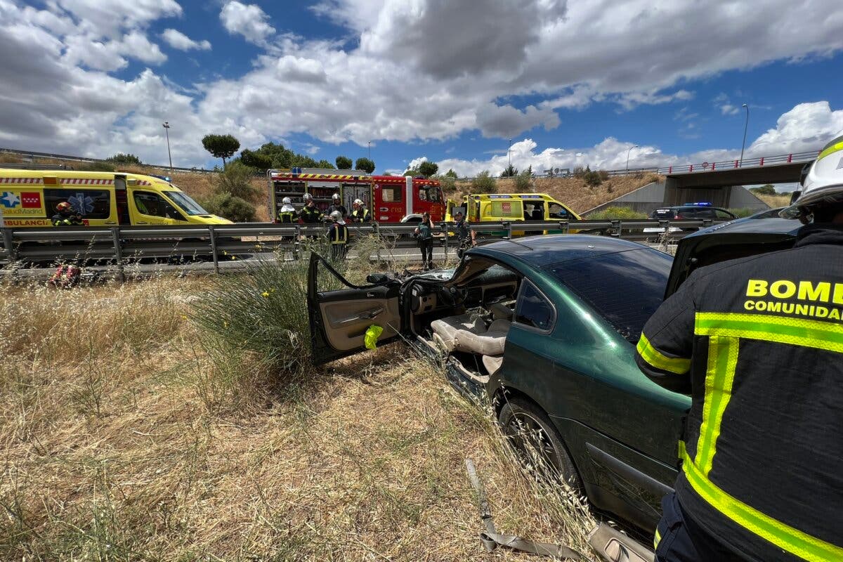 Herido grave un conductor al salirse de la M-501 y caer por un talud