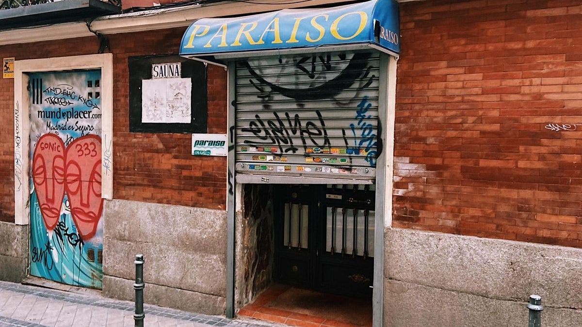 Reabre la sauna que fue foco del brote de viruela del mono en Madrid