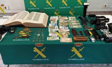 Dos detenidos por robar objetos de coleccionista en una vivienda en Cabanillas del Campo