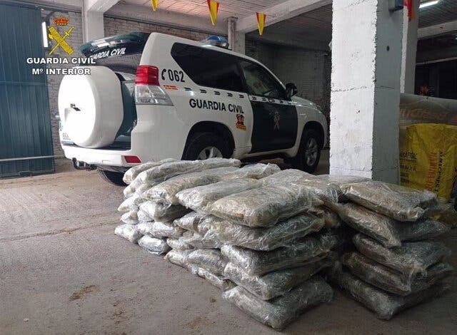 Detenido en Guadalajara por transportar 66 kilos de cogollos de marihuana en una furgoneta 