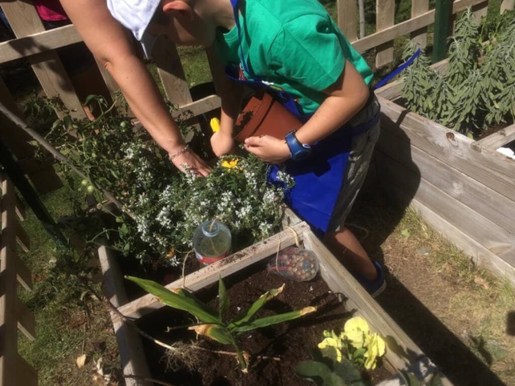 El Huerto Urbano de Parque Corredor programa talleres experimentales para los más pequeños 