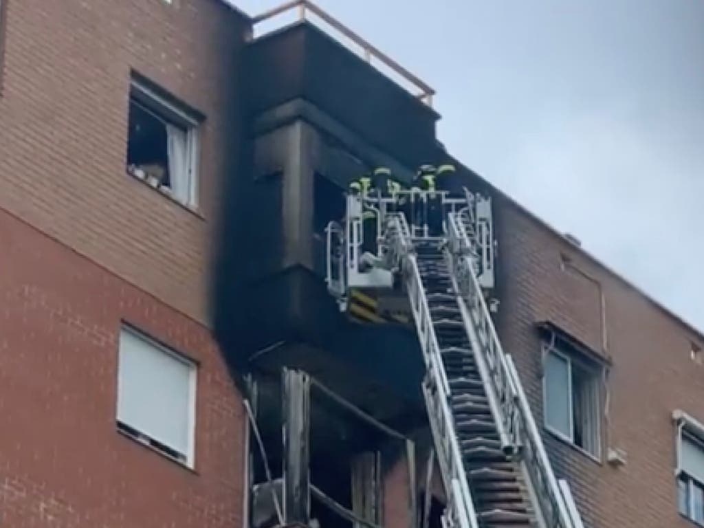 Mueren calcinadas dos personas en el incendio de su vivienda en Villaverde 