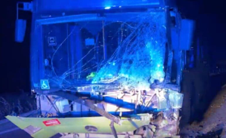 Muere una mujer y una niña resulta grave en un accidente en Los Santos de la Humosa 