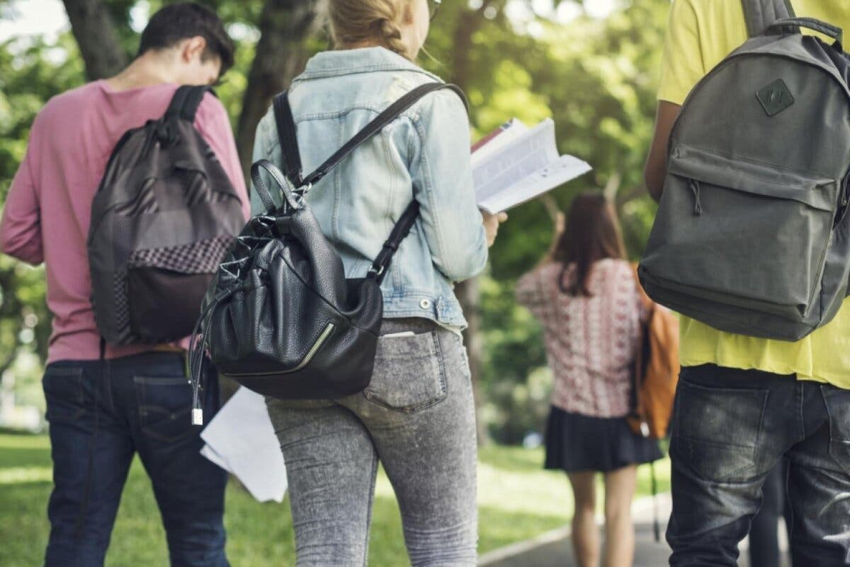 La Comunidad de Madrid aprueba una bajada histórica de las tasas universitarias