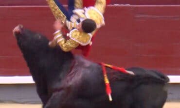 Rafael González, grave tras sufrir una cornada de 20 centímetros en su alternativa en Las Ventas