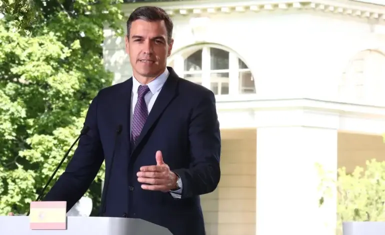 Sánchez defiende a los condenados Chaves y Griñán y apunta al indulto: «Pagan justos por pecadores»