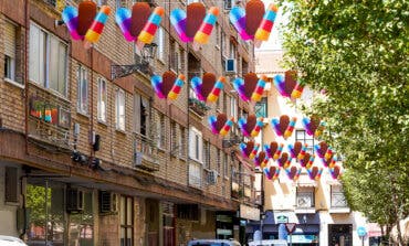 «El Cielo de Torrejón»: las calles del centro se decoran con motivos veraniegos para dinamizar el comercio local 