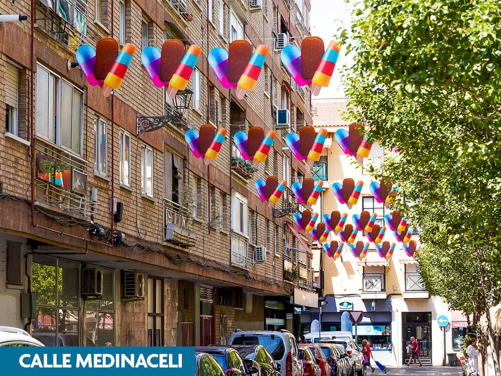 «El Cielo de Torrejón»: las calles del centro se decoran con motivos veraniegos para dinamizar el comercio local 