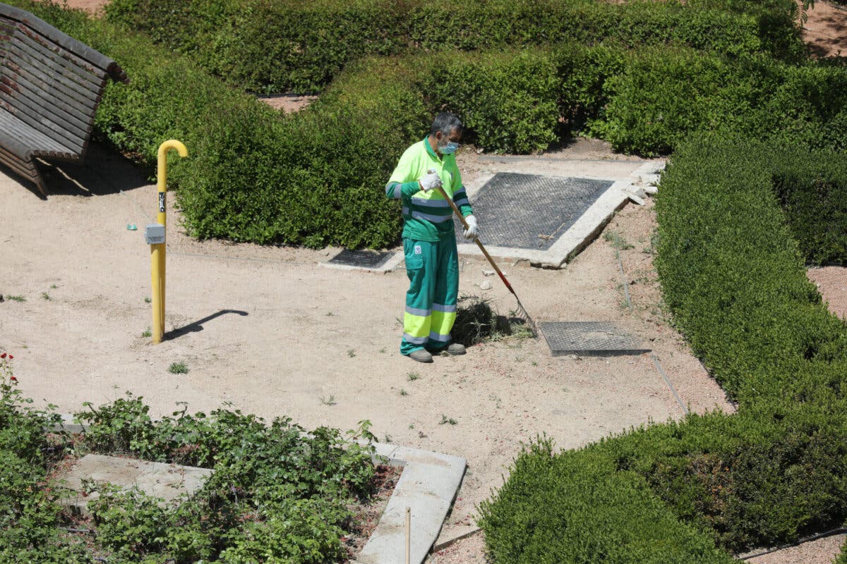 El Gobierno prohibirá el trabajo al aire libre cuando haya alerta roja o naranja por calor