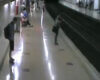 Salvado tras caer a las vías del Metro de Madrid y detenido por desórdenes públicos 