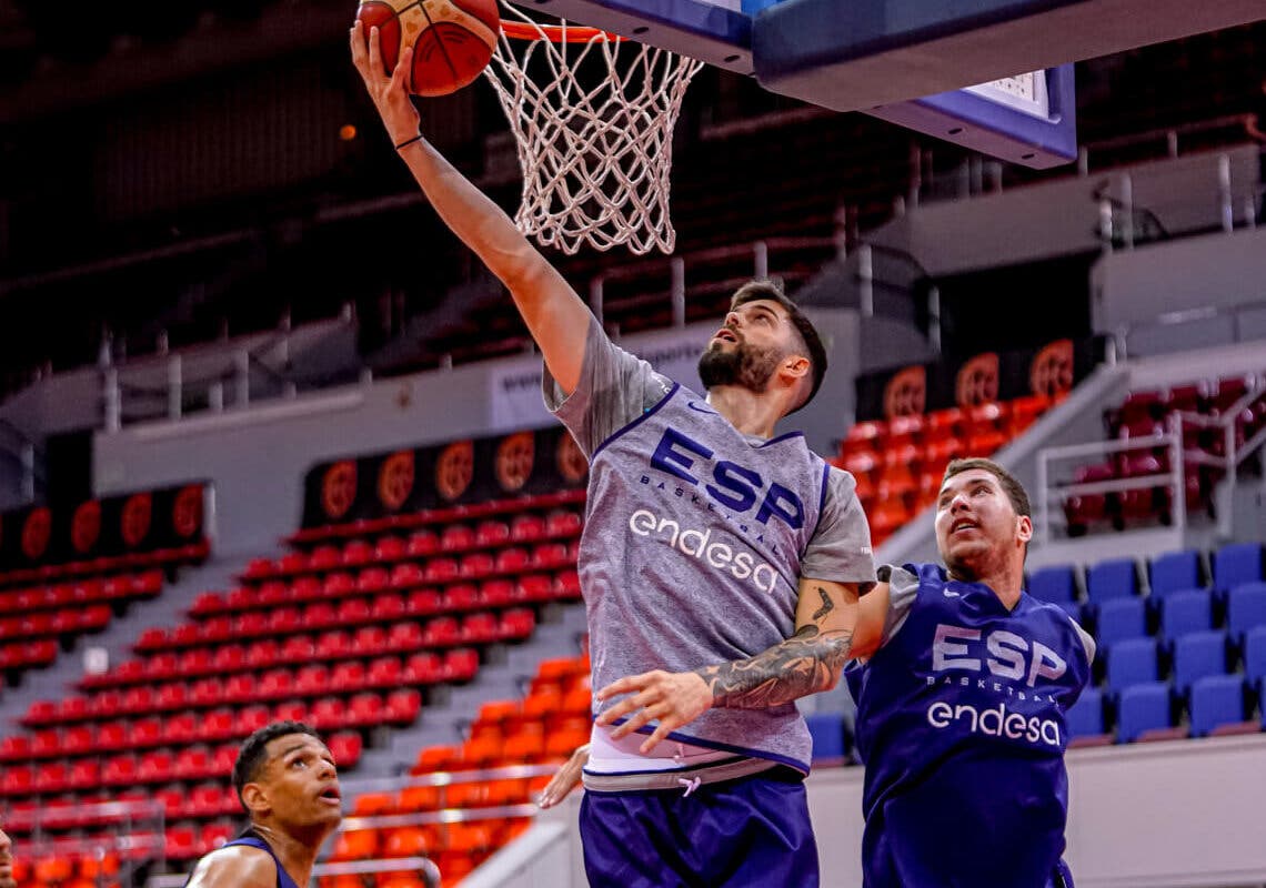 El torrejonero Santiago Yusta, entre los 22 convocados por Scariolo para preparar el Eurobasket