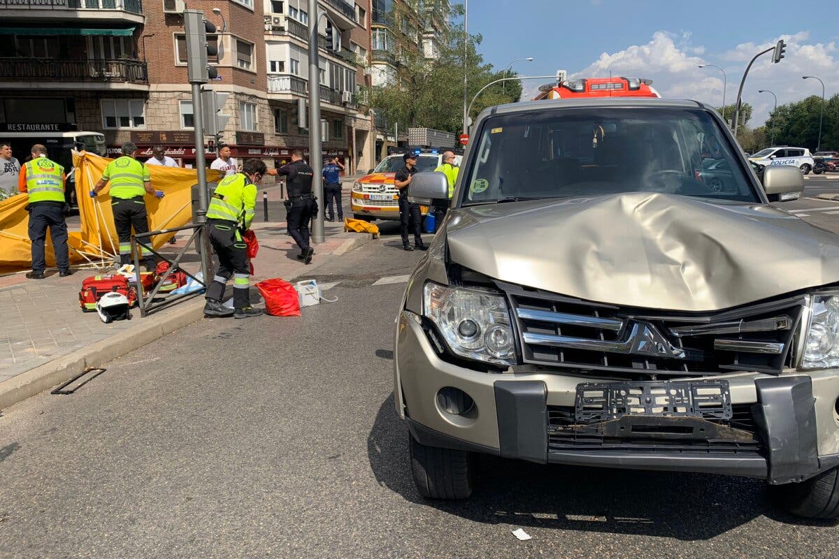 Herido grave un motorista al chocar contra un todoterreno en la Avenida de América