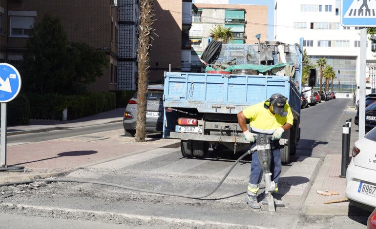 Torrejón de Ardoz suaviza las rampas de pasos de peatones elevados a petición de los vecinos