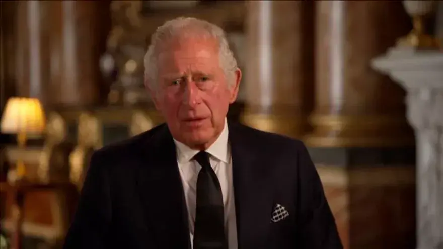 Primer discurso del rey Carlos III de Inglaterra: «Renuevo la promesa de servicio de mi madre»