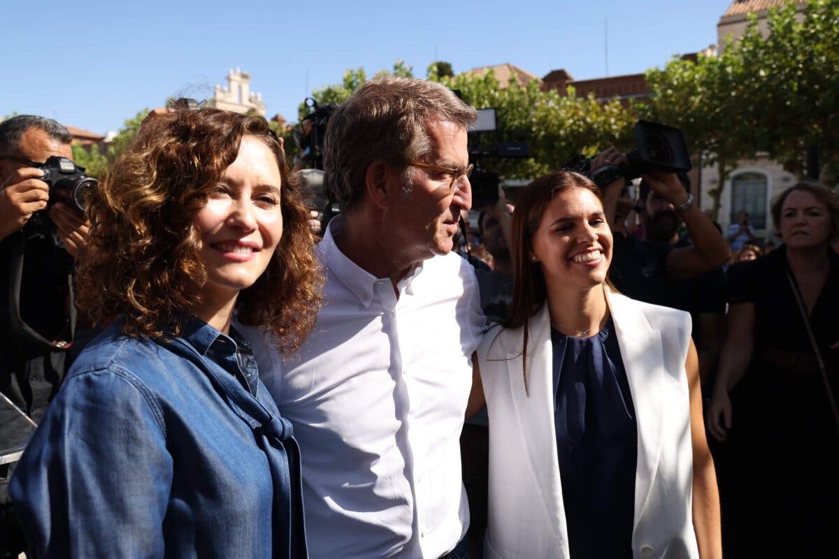 Ayuso y Feijóo en Alcalá de Henares: «Los dos ponemos muy nervioso a Sánchez»