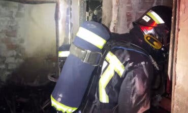 Un incendio destruye una vivienda en Campo Real dejando a cuatro personas afectadas
