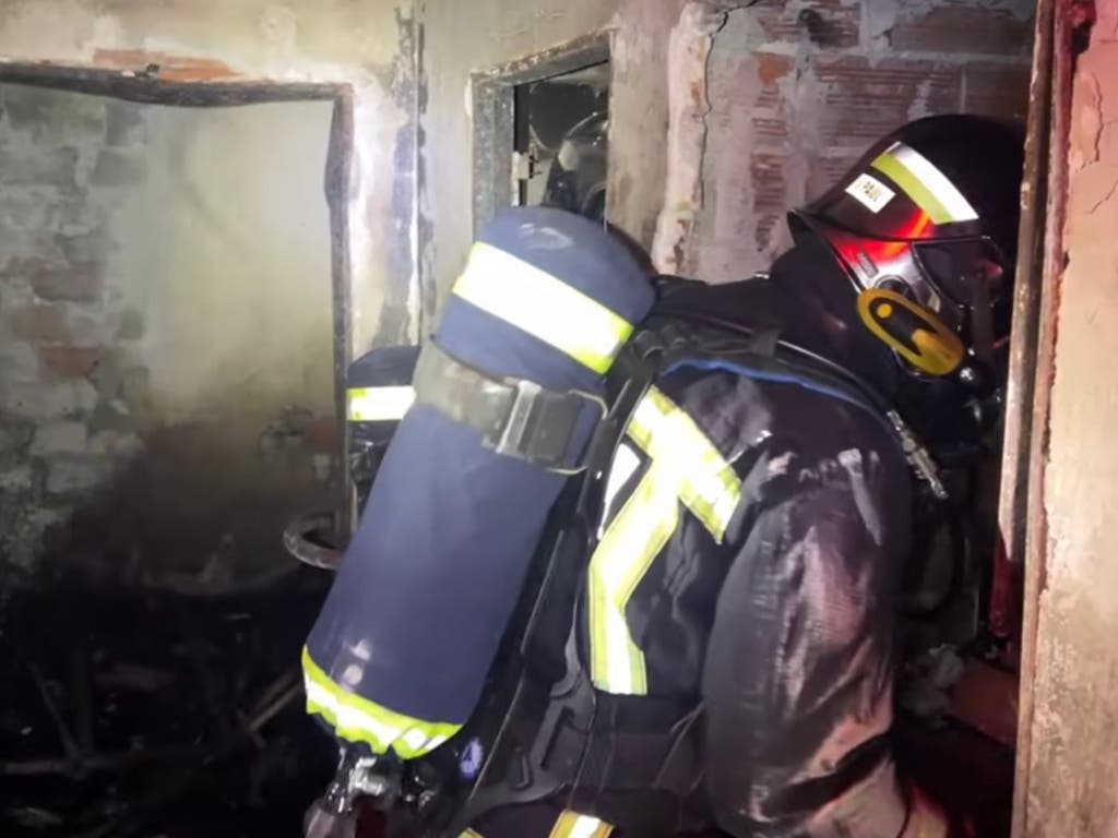 Un incendio destruye una vivienda en Campo Real dejando a cuatro personas afectadas