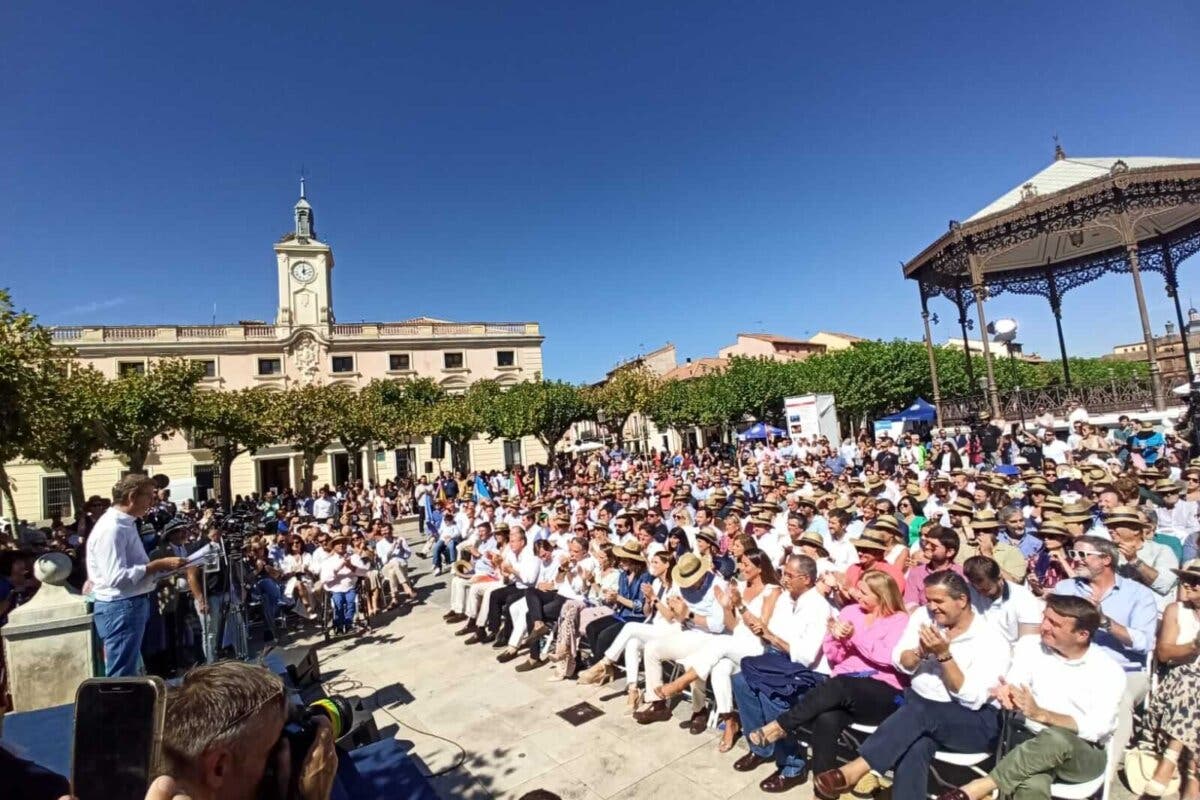 Alcalá de Henares: Feijóo invita a Sánchez a «seguir copiando» las propuestas del PP