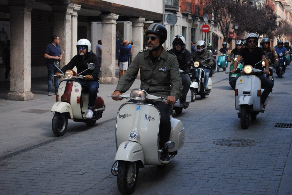 Vuelve VespaAlcalá: 200 Vespas tomarán el centro de Alcalá de Henares este sábado