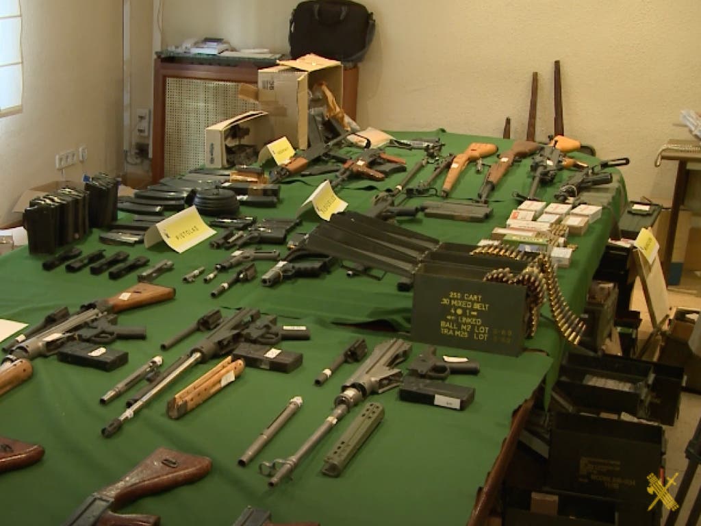 Varios Kalashnikov, 15.000 cartuchos, granadas… el arsenal incautado en Alcalá de Henares a un militar condenado a cinco años de prisión 