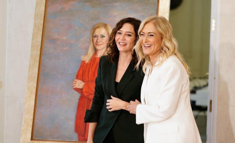 Ayuso presenta el retrato de la expresidenta Cristina Cifuentes en la Real Casa de Correos 