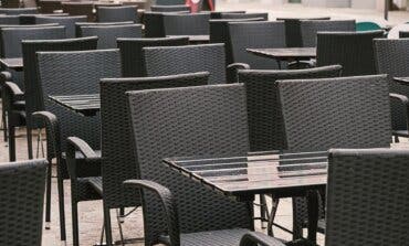 Las mesas de las terrazas de los bares de Madrid deberán contar con papeleras 