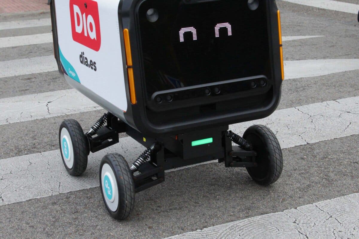 Alcobendas, primera ciudad de España en la que robots reparten pedidos a domicilio
