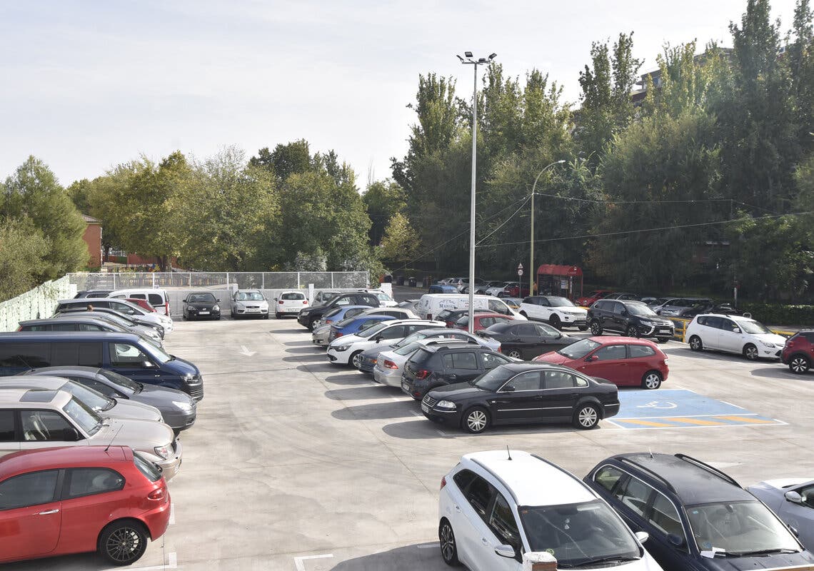 Torrejón de Ardoz construye un nuevo aparcamiento gratuito en el Parque de Cataluña 
