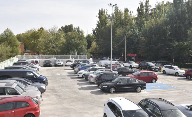 Torrejón de Ardoz construye un nuevo aparcamiento gratuito en el Parque de Cataluña 