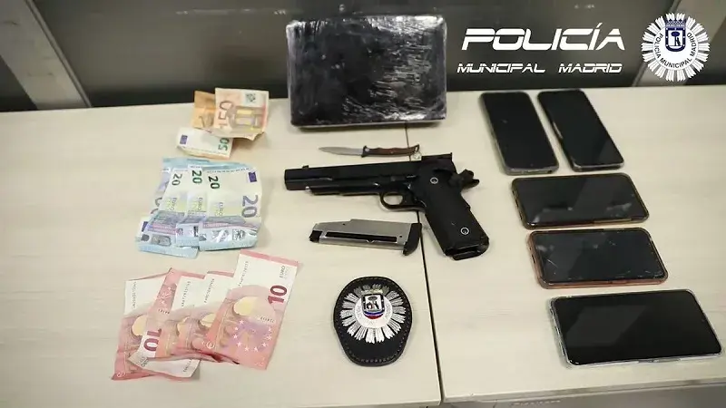 Tres colombianos detenidos en las Fiestas del Barrio del Pilar con 1 kilo de cocaína