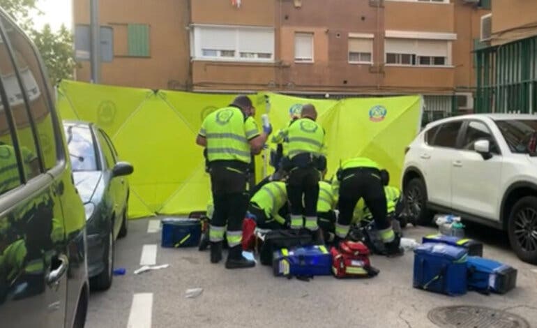Un joven de 31 años es tiroteado en plena calle de San Blas