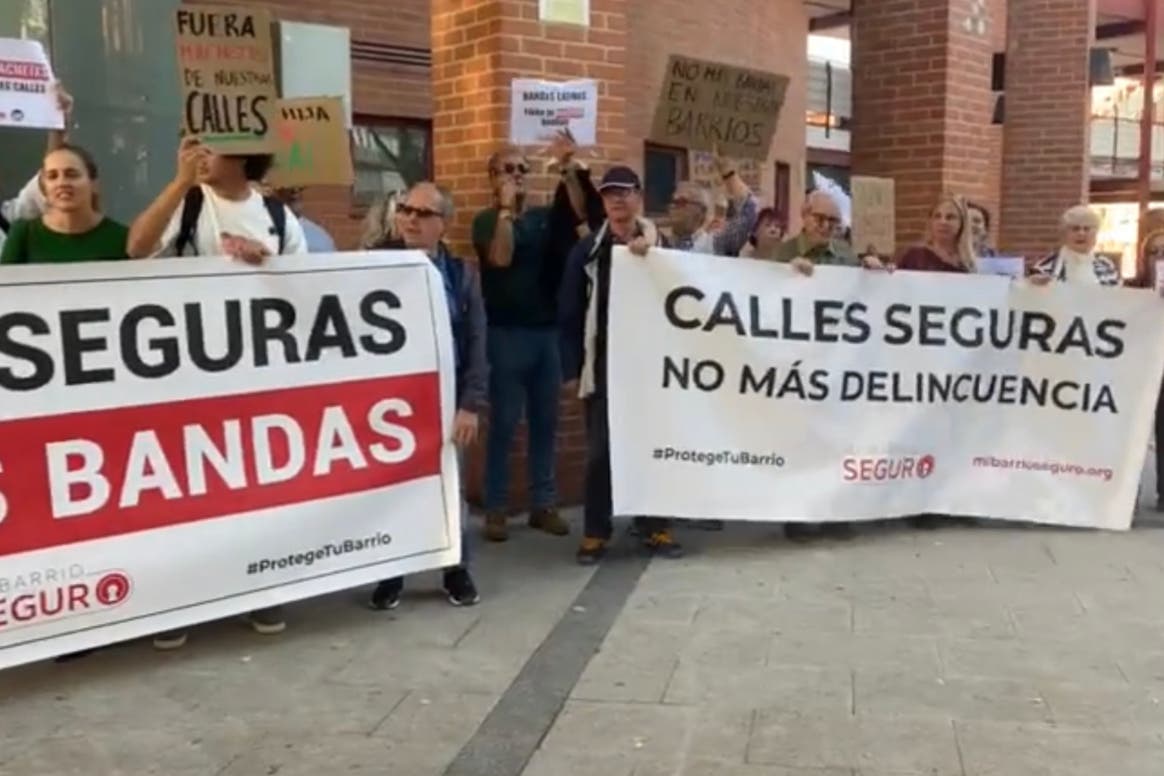 Una concentración en Coslada por la «inseguridad» pide la dimisión del alcalde 