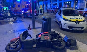 Herido muy grave un motorista tras sufrir una caída en la Gran Vía de Madrid 