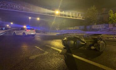 Herido grave un motorista tras ser alcanzado por detrás por un turismo en la M-30