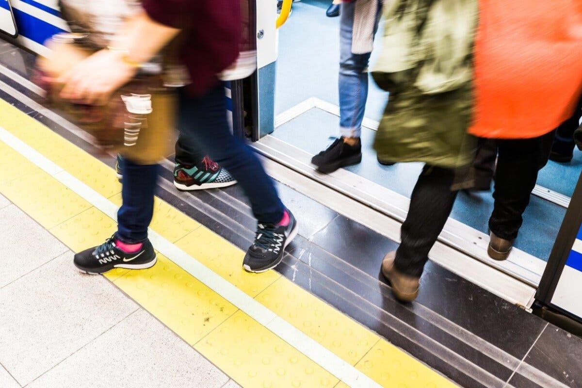 Metro de Madrid registra el día de mayor demanda de viajeros del año por el Black Friday